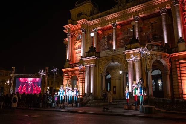 Zagreb: Prijenos baletne bajke Orašar ispred HNK