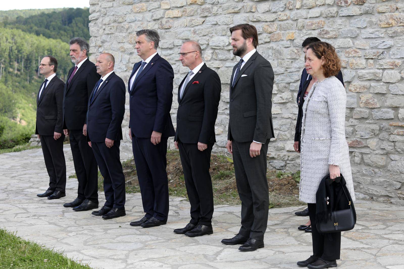 Zadar: Povodom Dana državnosti na Oltaru domovine položeni su vijenci