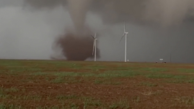 Snažni tornado u Teksasu: 'Rekli smo ljudima da se sklone u svoja skloništa na sigurno'