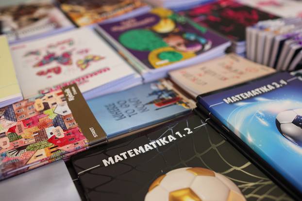 Zagreb: Ponuda školskog pribora za novu školsku godinu