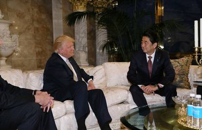 Shinzo Abe prvi lider koji se službeno sastao s Trumpom