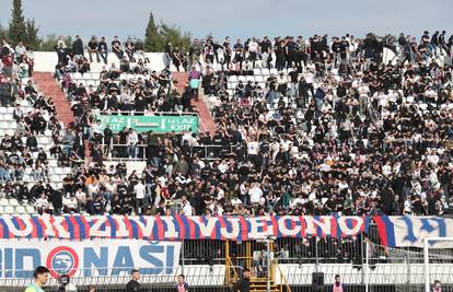 Torcida nakon pobjede Hajduka zapjevala pjesmu u kojoj se vrijeđa grad Rijeka i Armada