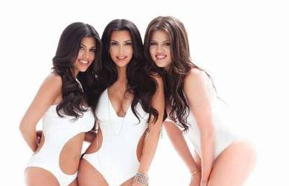 Sestre Kardashian istakle su seksi obline u bikinijima