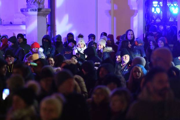 Čakovec: Doček Nove Godine uz bend Dobre vibracije i svjetlosni show