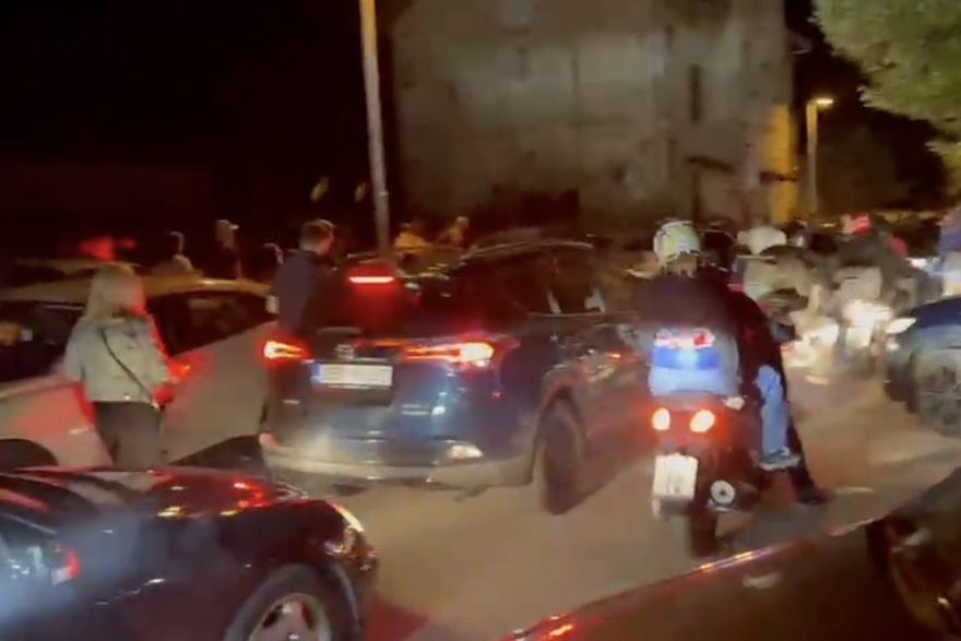 Gužve u Sinju potrajale dugo u noć