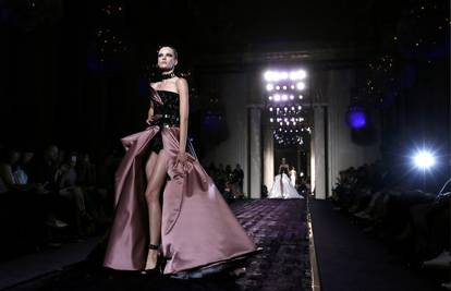 Retro Atelier Versace otvorio Tjedan visoke mode u Parizu