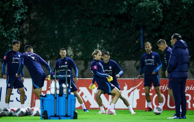 Zagreb: Nogometna reprezentacija odradila trening na terenu Hitrec Kacijan