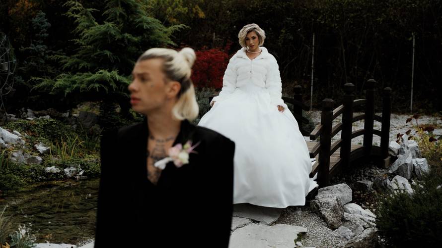 Stela Rade otkrila zbog čega je nosila vjenčanicu: Predstavila spot i baladu 'Da srce odmorim'