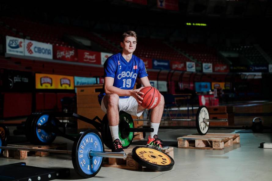 Bio sam buntovno dijete i nisam dopuštao roditeljima da mi se miješaju. A lijen više nisam...