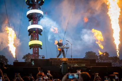 FOTO Ed Sheeran bacio publiku u trans, napravio spektakl na zagrebačkom Hipodromu