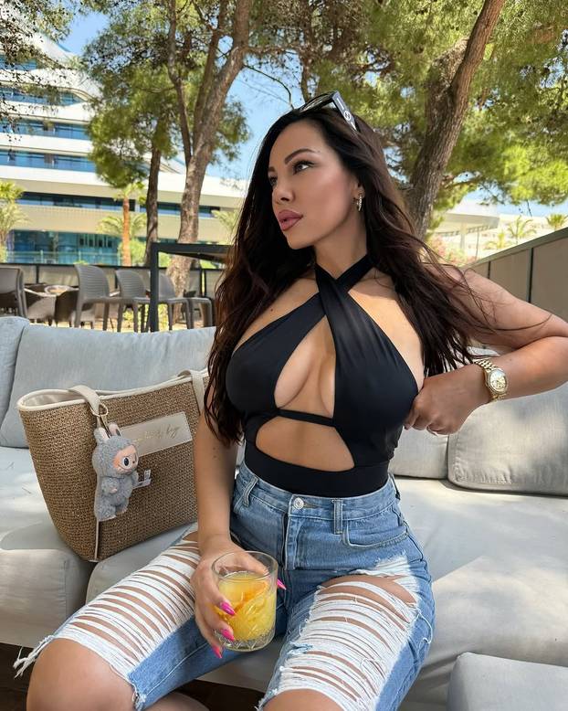 Nema kraja ljetu: Žanamari je pozirala u tangama na plaži