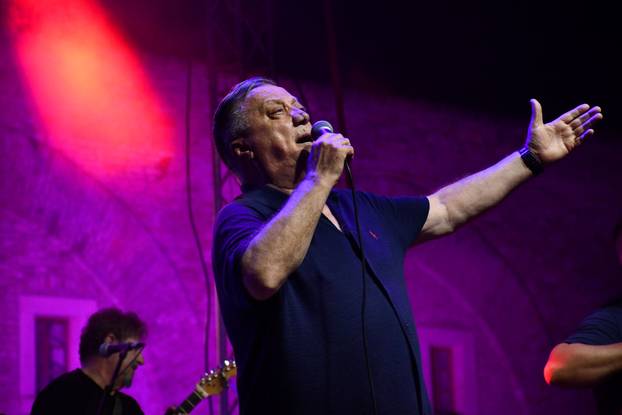 Halidov život kroz fotografije