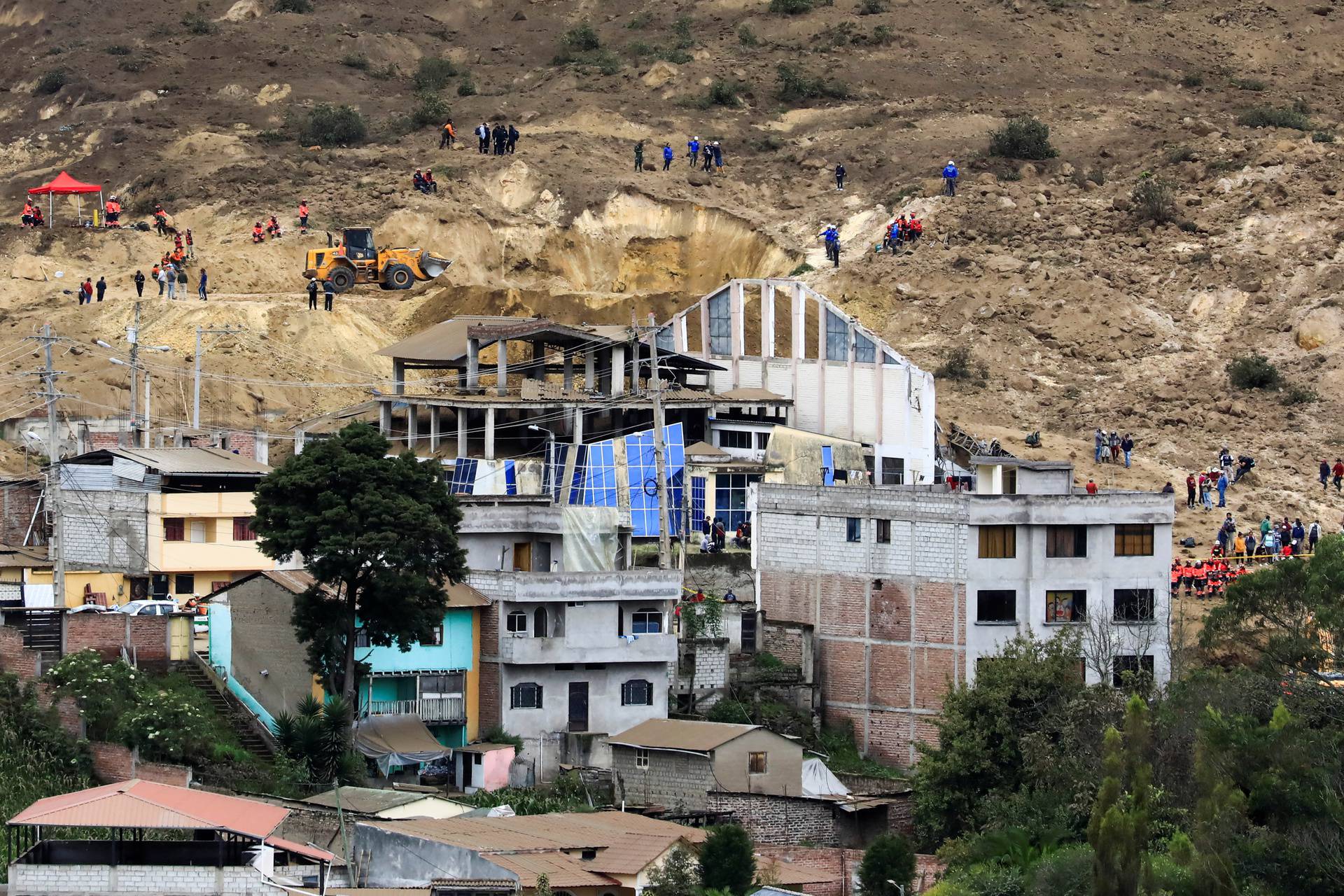 Aftermath of landslide in Alausi