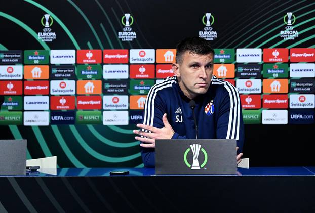 Zagreb: Sergej Jakirović i Stefan Ristovski na konferenciji za medije uoči utakmice protiv FC Viktoria Plzen