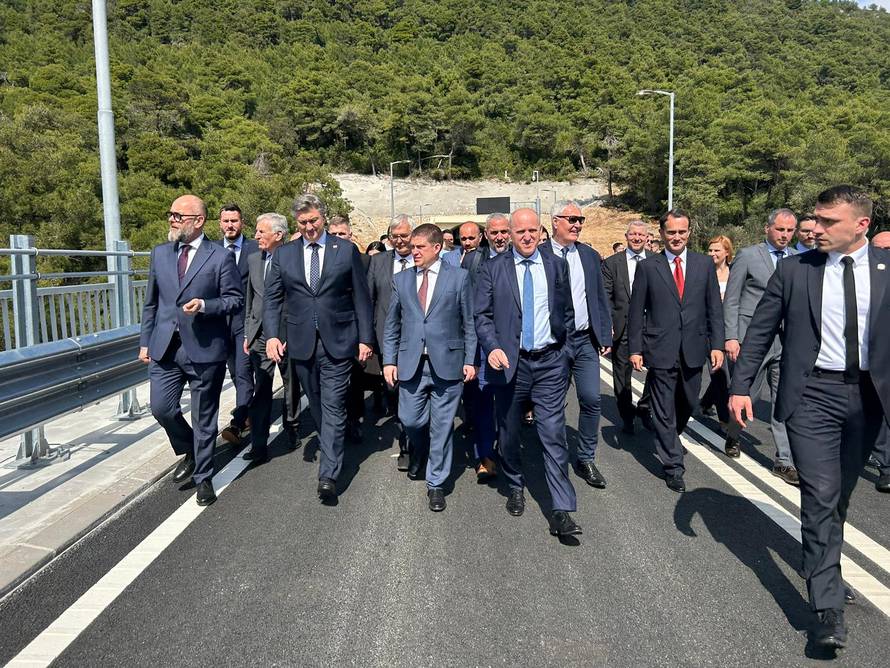 VIDEO Plenković na mostu Ston o Marušić: Pričat ću s Hrvoj Šipek da saznam o čemu se radi