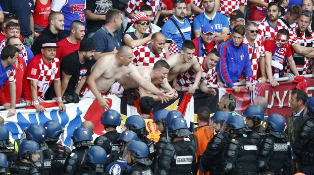 Czech Republic v Croatia - EURO 2016 - Group D