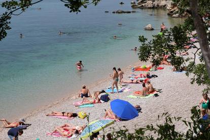 FOTO Prvi je dan ljeta: Evo kako turisti uživaju u Zadru, Splitu...