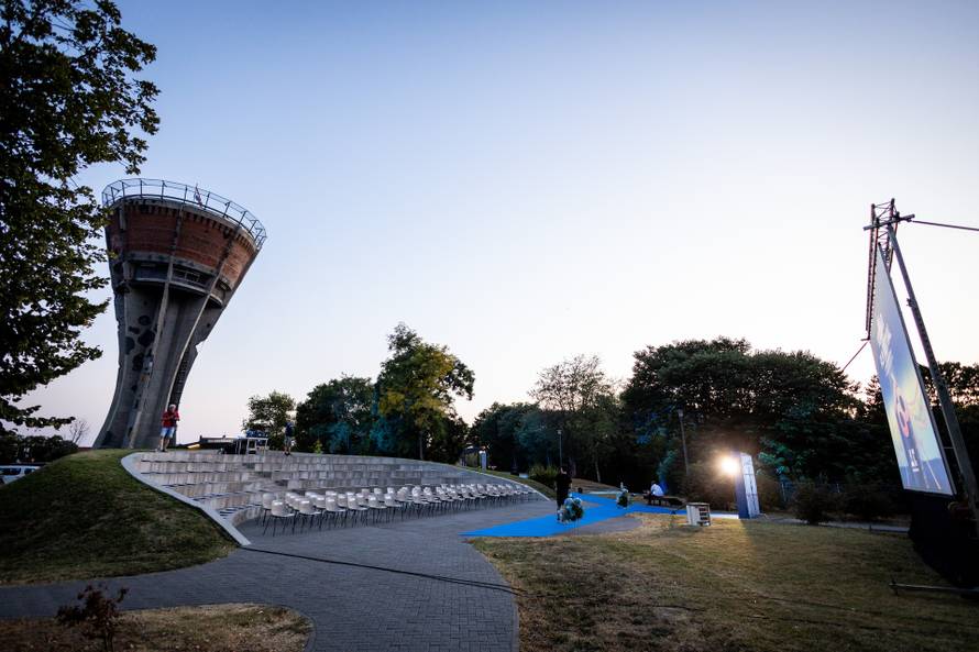Vukovar: Kod vodotornja održana projekcija filma u sklopu Vukovar Film Festivala