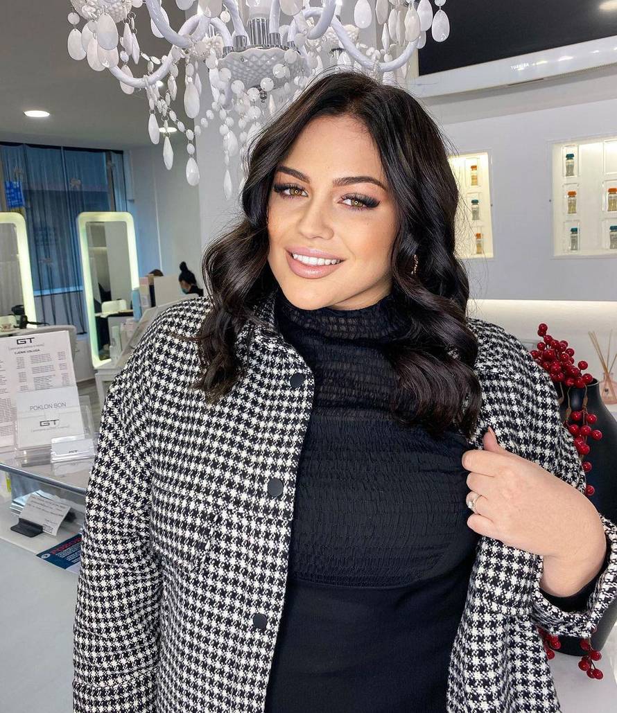 Kći tajkuna vratila se na posao dva mjeseca nakon poroda: Kod nas se red jako dobro zna...