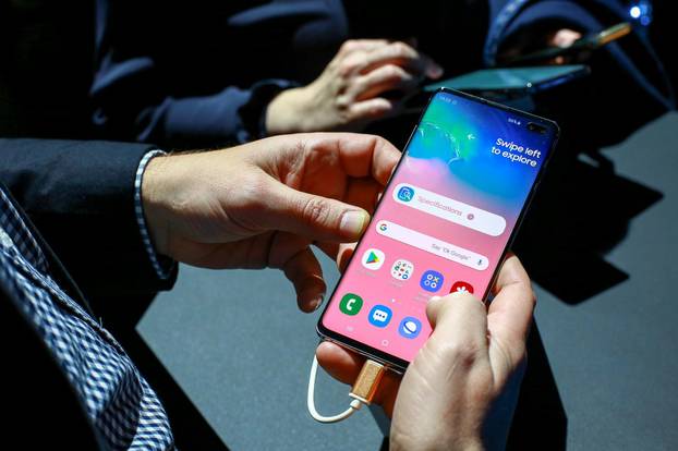 Zagreb: SveÄano predstavljen novi Samsung S10+ smartphone