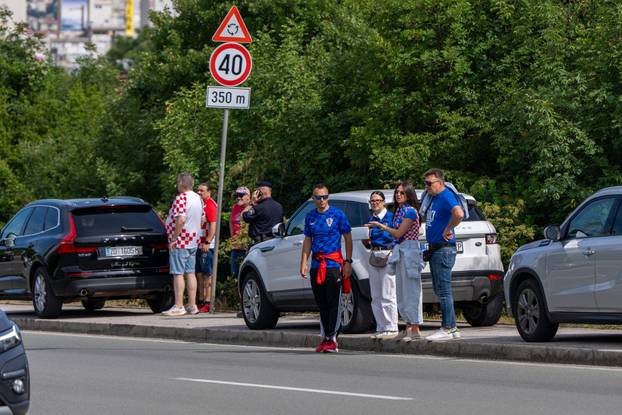 Rijeka: Navijači dolaze na stadion na prijateljsku utakmicu Hrvatske i Belgije uoči Svjetskog prvenstva