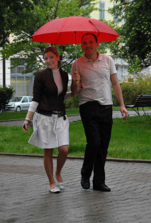 Pula: Bivša stanarka Big Brothera, Marina Bajlo, u šetnji gradom