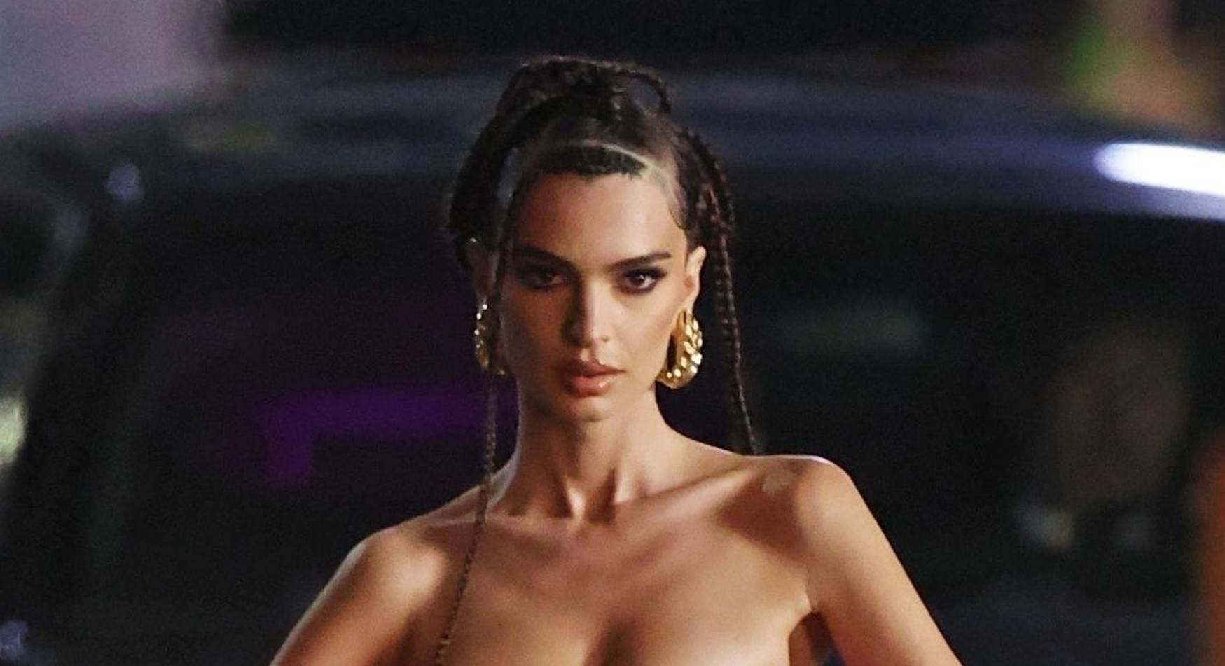 *PREMIUM-EXCLUSIVE*  Emily Ratajkowski strips down to skimpy two piece for Rihanna's latest  Savage X Fenty Collection in LA **WEB EMBARGO UNTIL 6:30 pm EDT on September 2, 2021**