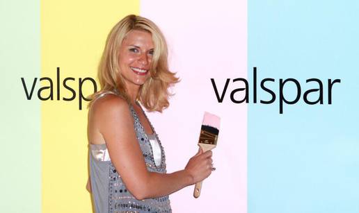 Claire Danes u New Yorku reklamirala boju za zidove