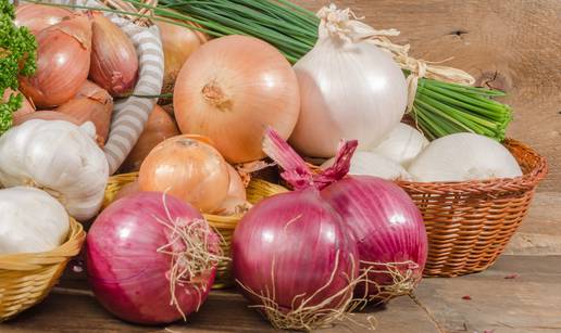 Crveni luk najbolje se slaže sa salatama, a žuti ide uz gulaše