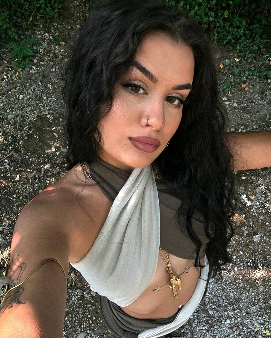 Splitska pjevačica otkrila je što misli o srpskoj kolegici: 'Bila mi je kao druga mama, bodrila me'