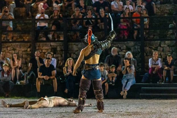 Borbe gladijatora u pulskoj Areni