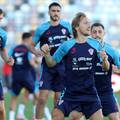 VIDEO Jedan 'vatreni' propustio trening na Rujevici, Hrvatska se priprema za okršaj s Latvijom