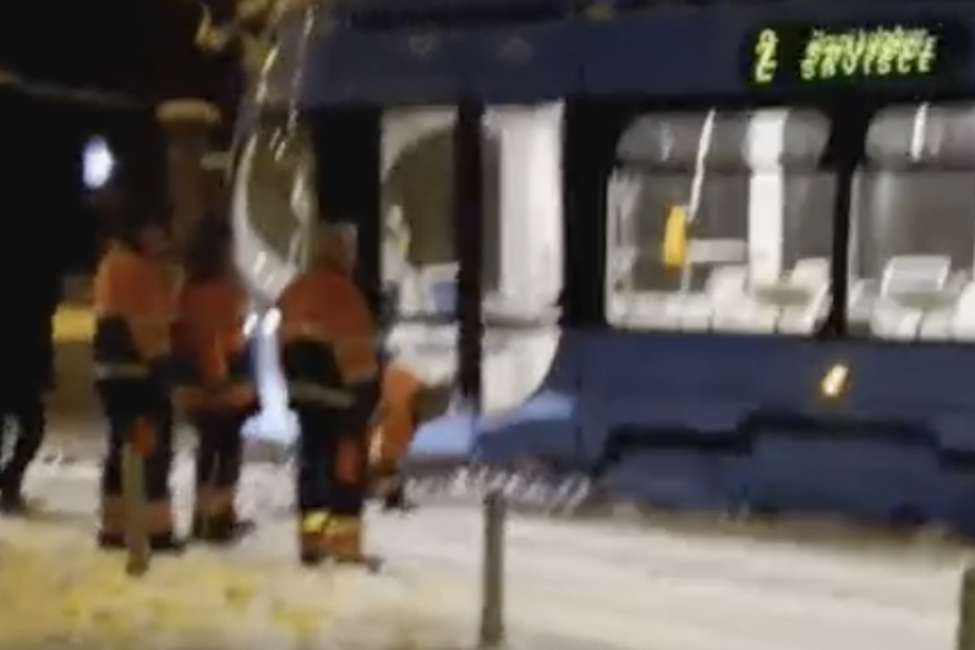 Tramvaj izletio iz tra&ccaron;nica