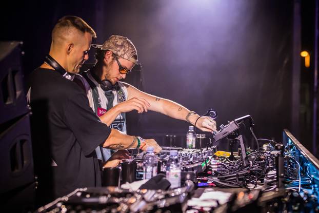 Split - Treca Vecer Ultra Festivala. DJ  Adam Beyer & Mau P