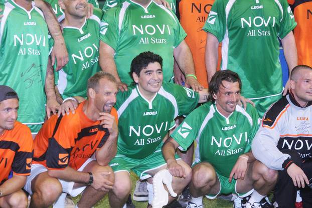 25.11.2020. Umro je veliki Diego Armando Maradona