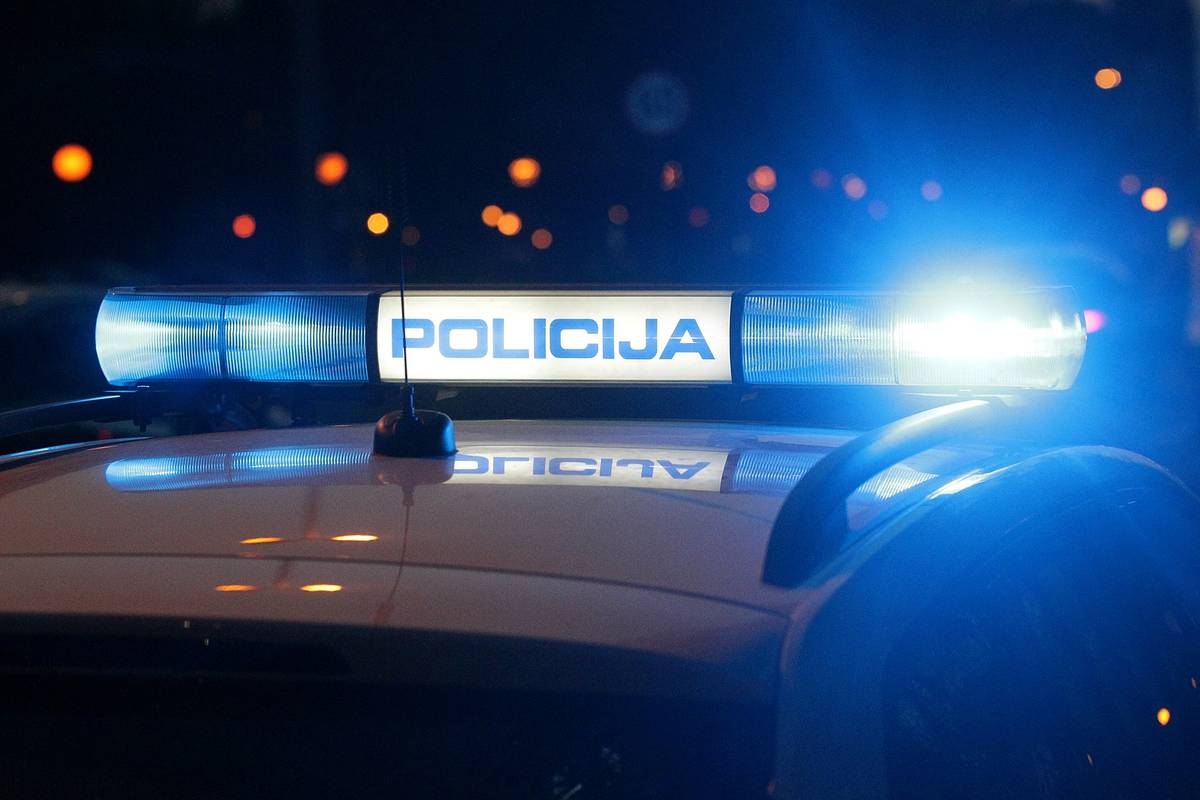 Teška prometna nesreća između Palešnika i Zdenčaca: Motorist se zabio u auto i poginuo