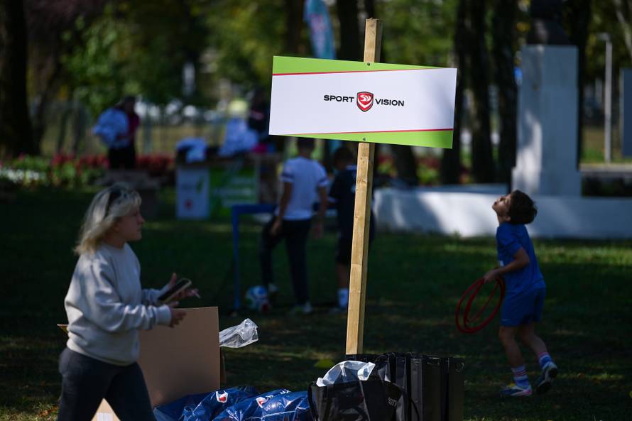 Zagreb:  Ekotlon na jezeru Bundek