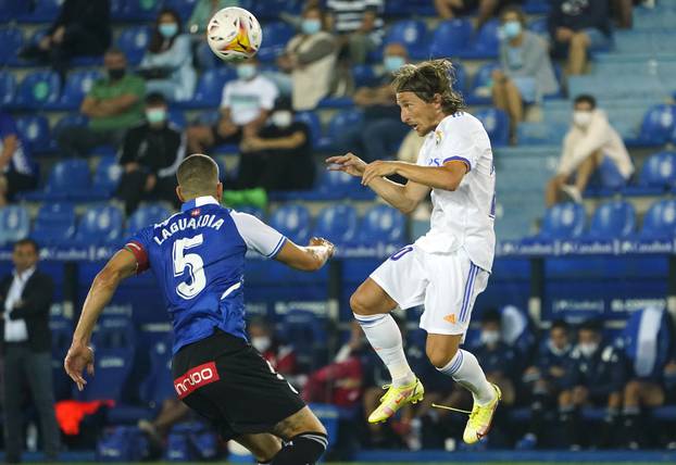 LaLiga - Deportivo Alaves v Real Madrid