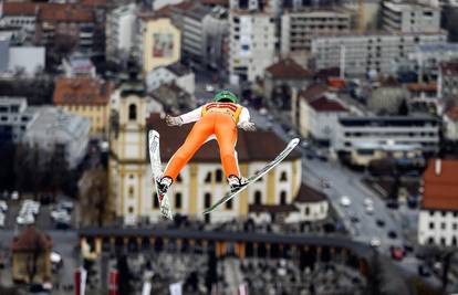 Sjajni Slovenac Prevc preletio je konkurenciju u Innsbrucku