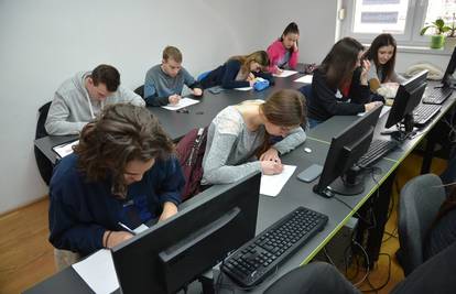 SVAKA ČAST! Međimurci rasturili državnu maturu, najslabije su ispite riješili učenici iz Like...