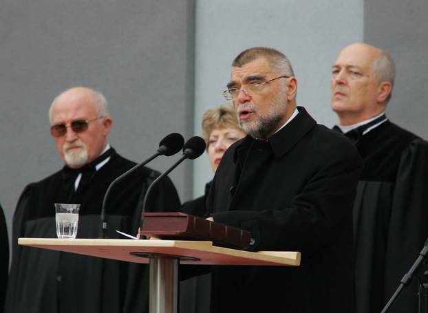 ARHIVA - 18.02.2005. Zagreb: Inauguracija predsjednika Republike Hrvatske Stjepana Mesića