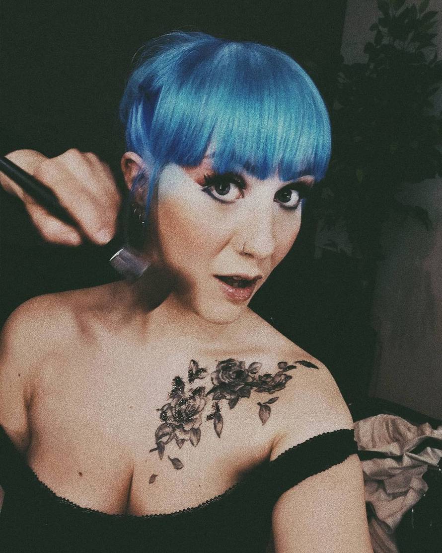 Nina Kraljić: 'Biseksualna sam. Odricala sam se zbog glazbe, a još imam ožiljke i od batina...'