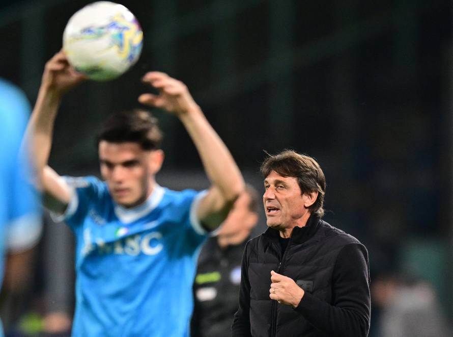 Serie A - Napoli v AC Milan