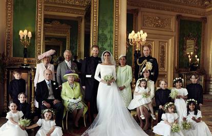 Kraljevska obitelj objavila prve službene fotografije vjenčanja