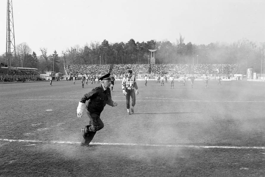 Zagreb: NK Croatia i HNK Hajduk na stadionu u Maksimiru, 24.03.1996.