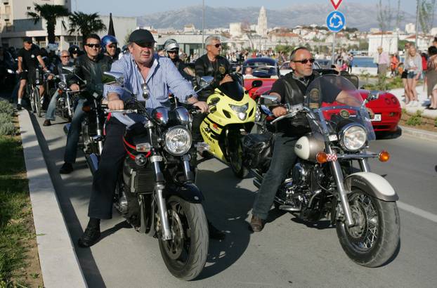Split: Željko Kerum na ?elu kolone motocikala i oldtimera nakon otvorenja zapadne obale