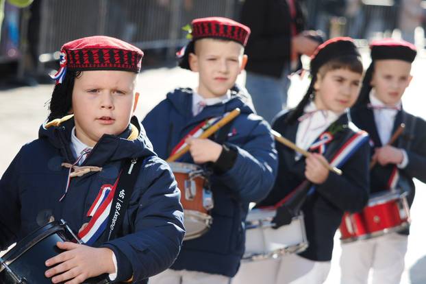 FOTO Najslađa galerija danas - Riječkim karnevalom prošetalo tisuće maškara