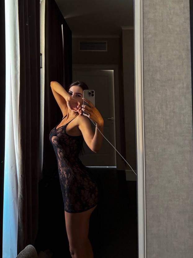 FOTO Zavela i Tottija i Mbappea. Sad mami poglede na terenima