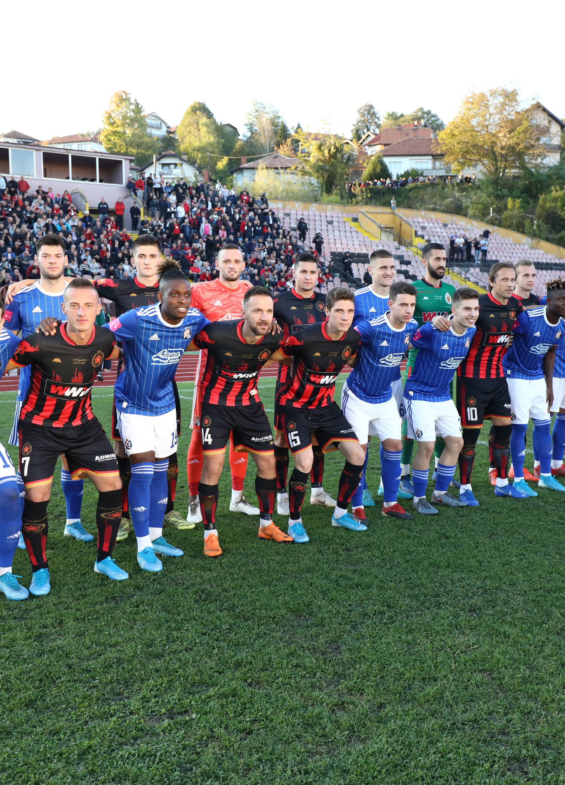 Fešta u Tuzli: Dinamo gubio od Slobode, do remija s autogolom