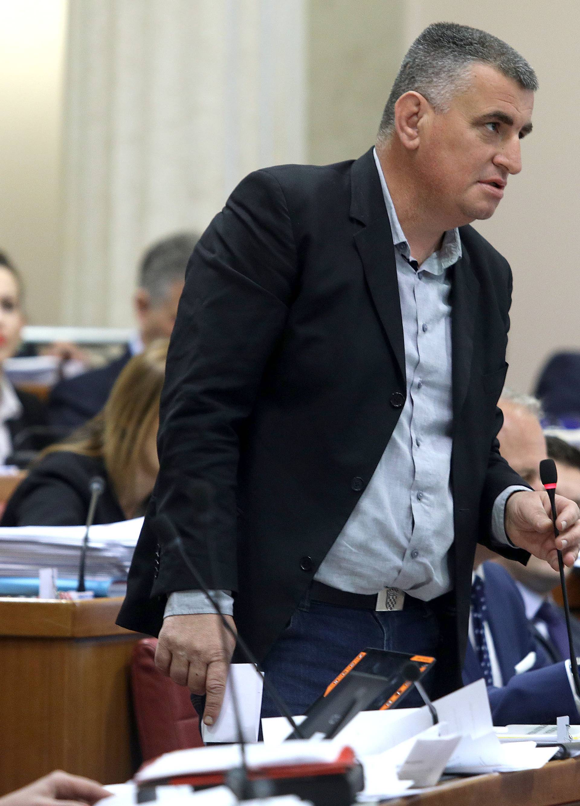 Bulj traži ostavku Vlade, Maras odgovore premijera Plenkovića